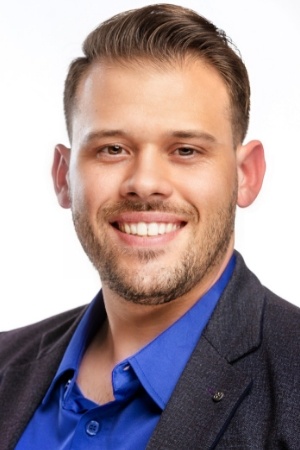 Andres Diaz, Consultant, Marketing