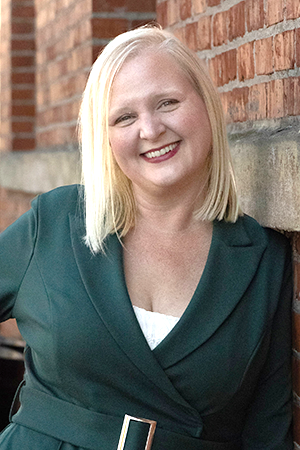 Robyn Damaris, BS, Director of Operations, Phoenix Dental Agency